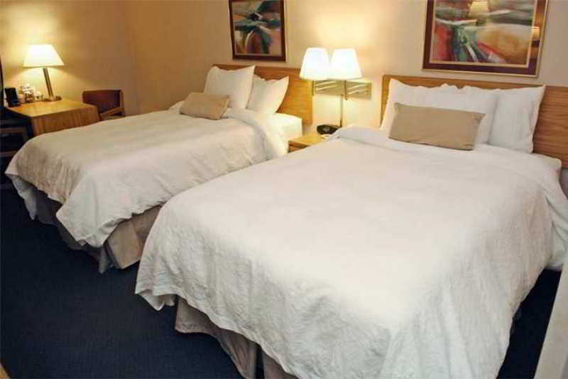 Hampton Inn Appleton-Fox River Mall Area Habitación foto